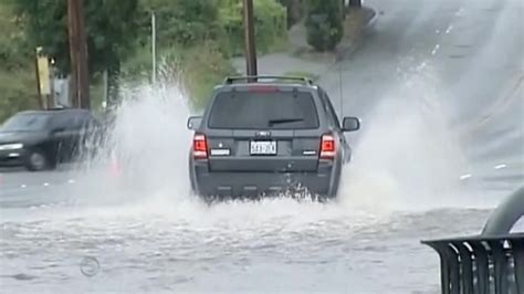 Heavy rains spark flooding in Seattle [Video]