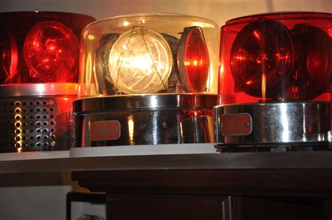 Federal Sign and Signal 184 Powerlight | Fire truck light, Lights and sirens, Emergency lighting