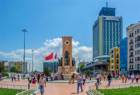 Everything about Istanbul’s Taksim Square – MEDU