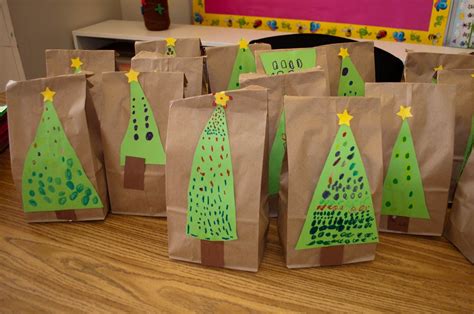 Mrs. Ricca's Kindergarten: Snowman Handprint Ornaments | Christmas gifts for parents, Christmas ...
