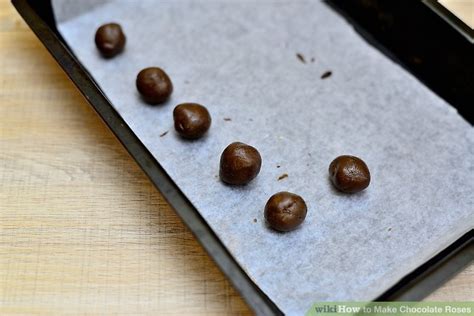 How to Make Chocolate Roses: 13 Steps (with Pictures) - wikiHow