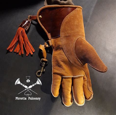 Falconry glove - Falconry equipment - Medieval glove - Historical reenactment - Falconry gift ...