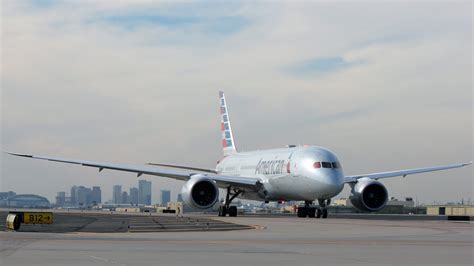 American Airlines pilot tests positive for coronavirus