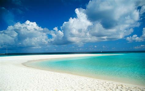 15 Stunning White-sand Beaches Around the World | Tropical beach vacations, Vacation spots ...