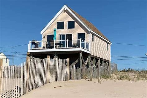 [UPDATED] 30 Dreamy Beach Rhode Island Vacation Rentals (2021)