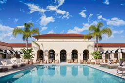 Pasadena Hotel & Pool: Pool & Spa Day Pass Los Angeles | ResortPass