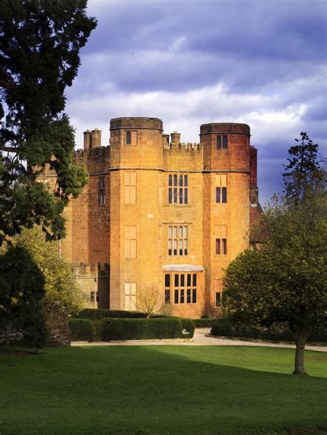 71 Best Castles and Manor Houses in England (Photos) | English castles, Castles in england ...