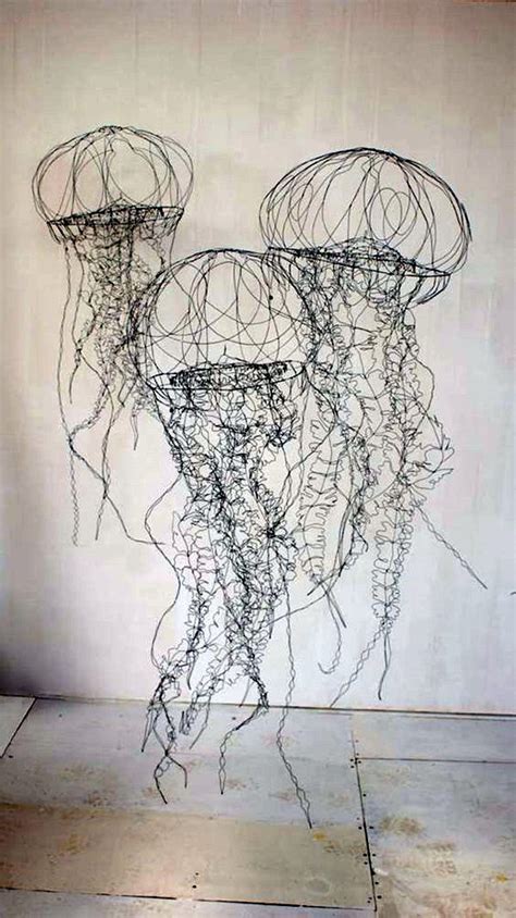 40 Extraordinary Line And Wire Sculptures - Bored Art | Wire art ...