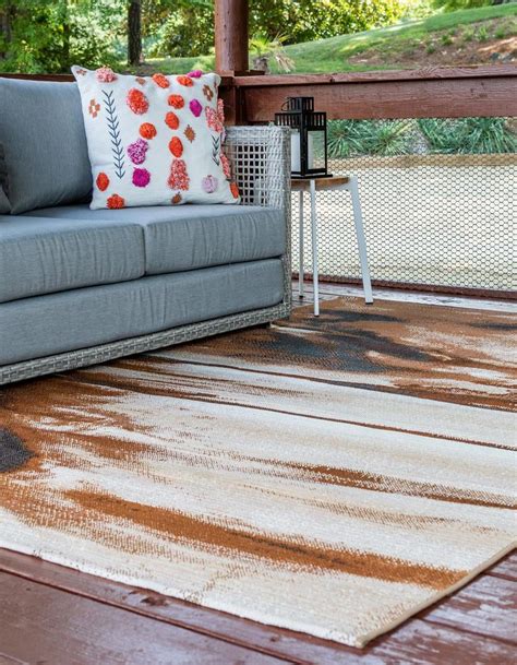 Brown 10' x 12' 2 Modern Indoor / Outdoor Rug | Rugs.com