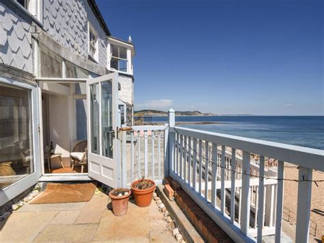 Bell Cliff House, Lyme Regis (updated prices 2024)