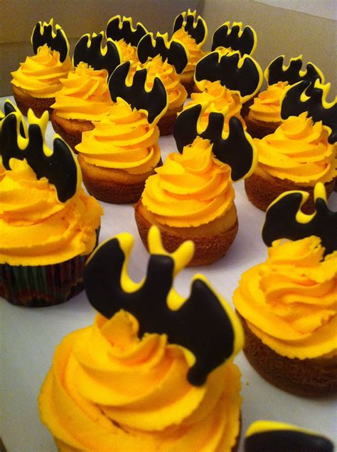 TumiTicklers: Batman Cupcakes