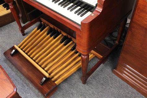 HAMMOND B3 ORGAN WITH LESLIE SPEAKER - Search - Evola Music