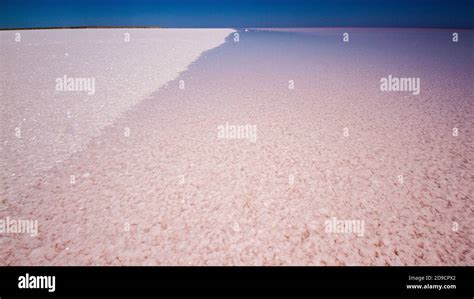 Lake Eyre salt lake, South Australia Stock Photo - Alamy