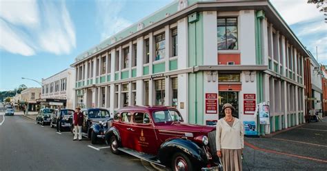 Napier Art Deco Festival, Tours and Museums | Air NZ