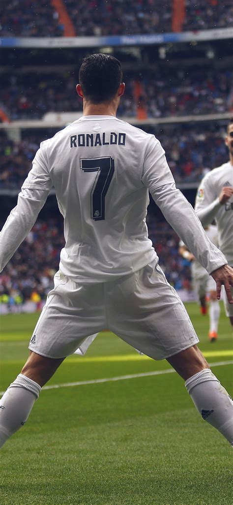 iPhoneXpapers.com-Apple-iPhone-wallpaper-hi78-ronaldo-number-7-realmadrid-soccor