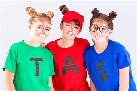 This Alvin and the Chipmunks Costume Is the Perfect Tweens Group ...