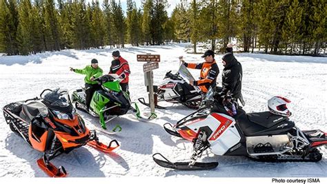 A checklist for safe snowmobiling - The Cincinnati Insurance Companies blog