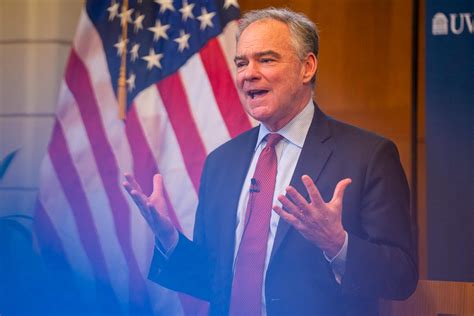 Sen. Tim Kaine Discusses War Powers Legislation With UVA Students