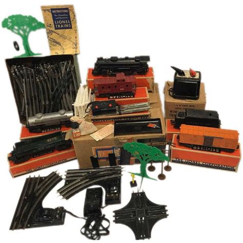 1948 Lionel Train Set Plus Extras