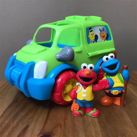 VINTAGE SESAME STREET SPORT & GO CAMPER Van w/ Elmo & Cookie Monster INCOMPLETE $6.99 - PicClick