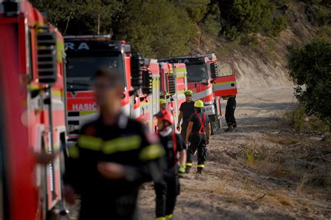 Cypriot mission begins fighting Athens fires - Financial Mirror