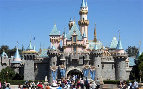 Disneyland Los Angeles | Walt Disney, Disneyland Park & California Adventure Park