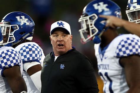 Mark Stoops’ Kentucky is a great argument against panic-firing your ...