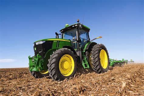 7R Series Tractors Unveiled by John Deere | AgWired