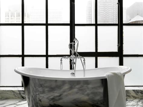 38 + Romantic Hotels in NYC with Jacuzzi In Room