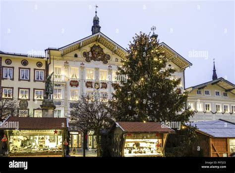 Weihnachtsmarkt in Bad Tölz, Bayern, Deutschland, Christmas Market in ...