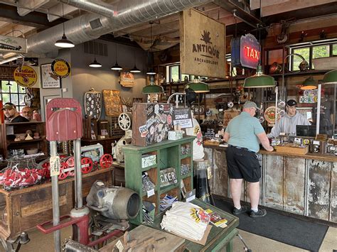 What is Mike Wolfe's store: Antique Archaeology? | The US Sun