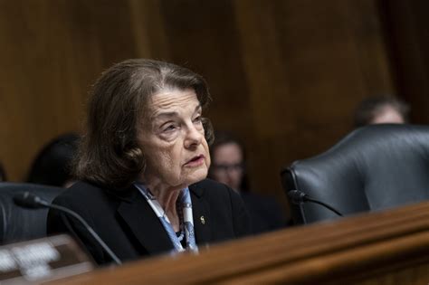 Dianne Feinstein Returns to Senate After Months Away - Bloomberg