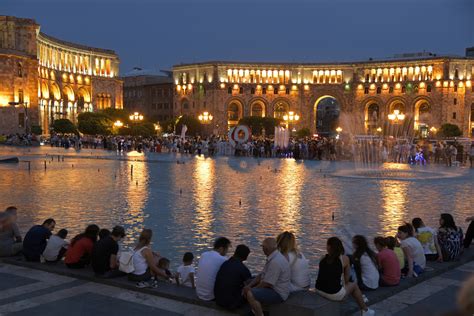 Republic Square at Night (1) | Yerevan | Pictures | Armenia in Global-Geography