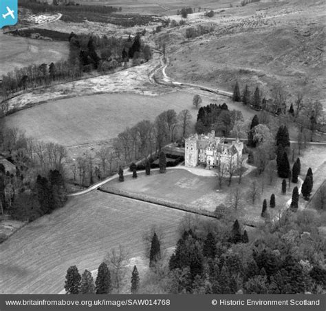 SAW014768 SCOTLAND (1948). Aboyne Castle. An oblique aerial photograph ...