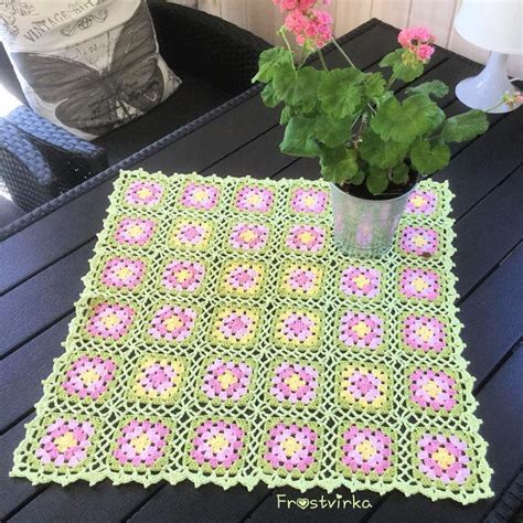 Free Crochet Tablecloth Patterns Round | Brokeasshome.com