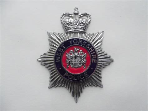 WEST YORKSHIRE POLICE QUEENS CROWN HELMET PLATE/BADGE - DBG Militaria