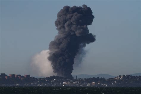 New Photos: Chevron Refinery Fire and Aftermath | KQED