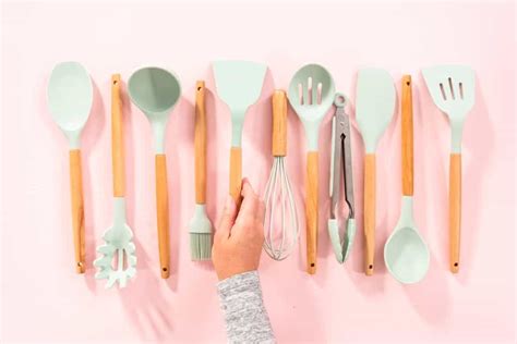 A Roundup Of The 20 Best Silicone Kitchen Utensils For Everyday Use