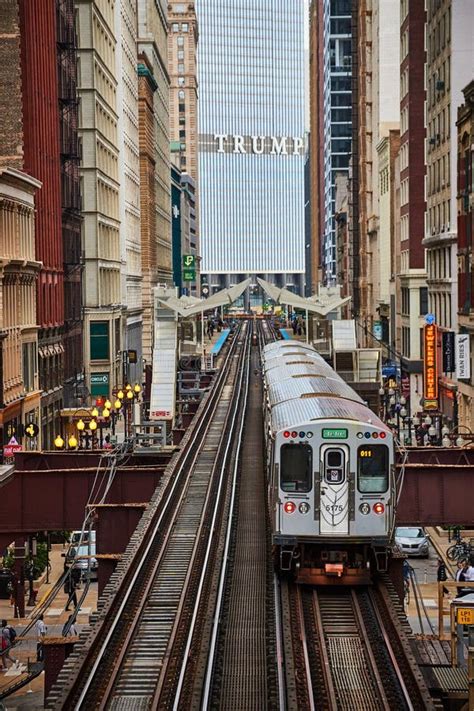 Chicago Elevated Train Line with Approaching Locomotive and Skyscrapers Editorial Stock Photo ...