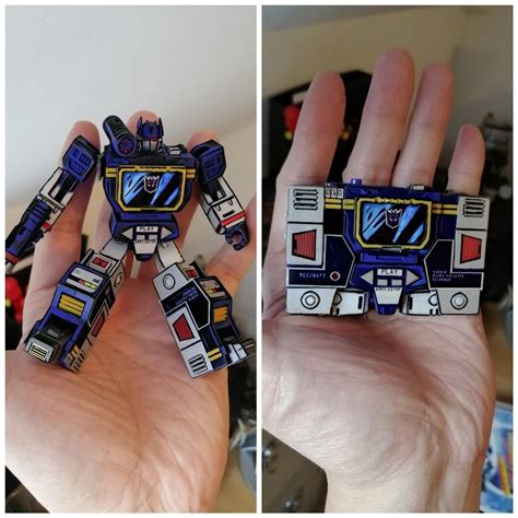 Hot Soldiers Soundwave with Toyhax stickers ! : r/transformers