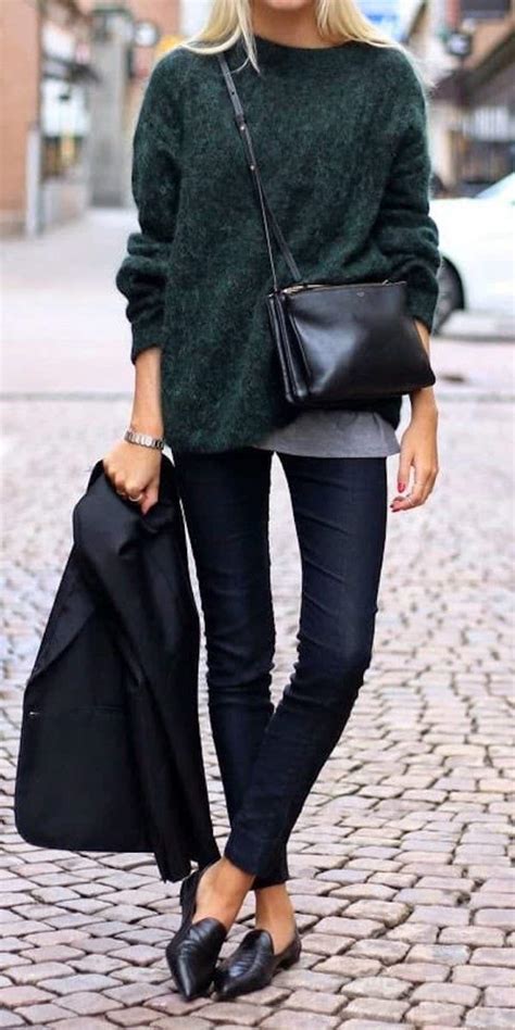 17 Cute Outfits to Wear with Loafers for Women This Season