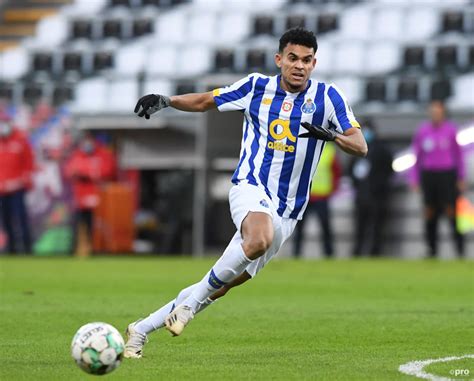 Who is Luis Diaz? The flying winger wanted by Chelsea and Tottenham | FootballTransfers.com