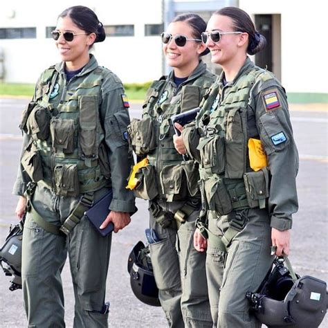 Pin de Juan Pablo Díaz V. en FAC 🇨🇴🛩️🚁 | Mujeres militares, Mujer ...