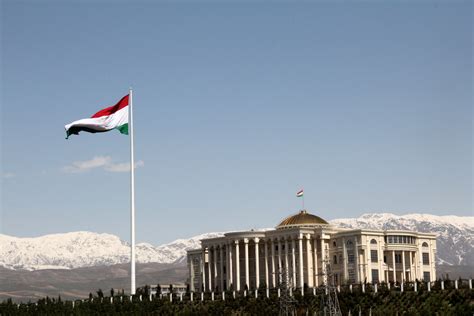 Dushanbe Flagpole: The 2nd Biggest In The World • Lazer Horse