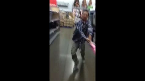 Fight at Wal-mart - YouTube