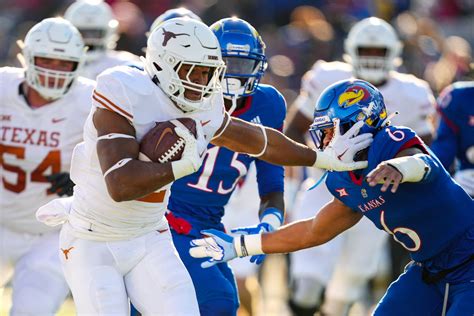 With Roschon Johnson Injured, Who Steps Up For Texas Longhorns ...