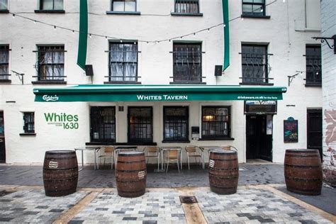 A pub crawl with some of the best traditional pubs where you can drink the best Guinness while ...