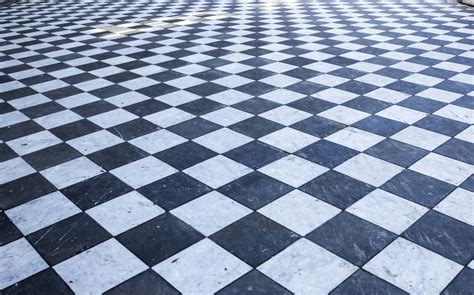 Checkered Flooring For Your Kitchen