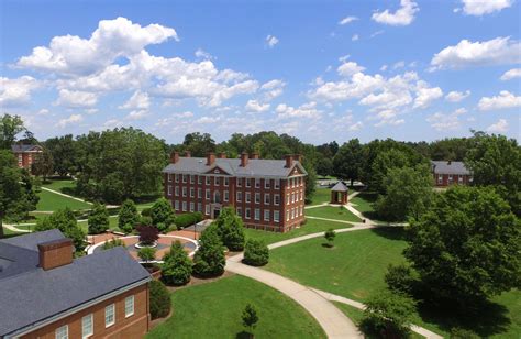 A Visit to Hampden-Sydney College | College Expert