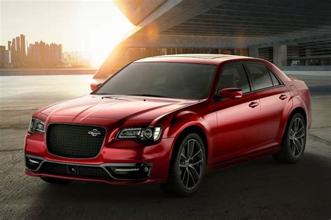 2023 Chrysler 300 Specs, Price, MPG & Reviews | Cars.com